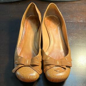 Vince Camuto Brown Flats with Ribbon Bow Detail